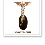 Bild på symbolen för Yogaterapeut, en nål med två ormar som slingrar sig mot varandra.